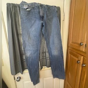 Men’s medium wash cinch jeans